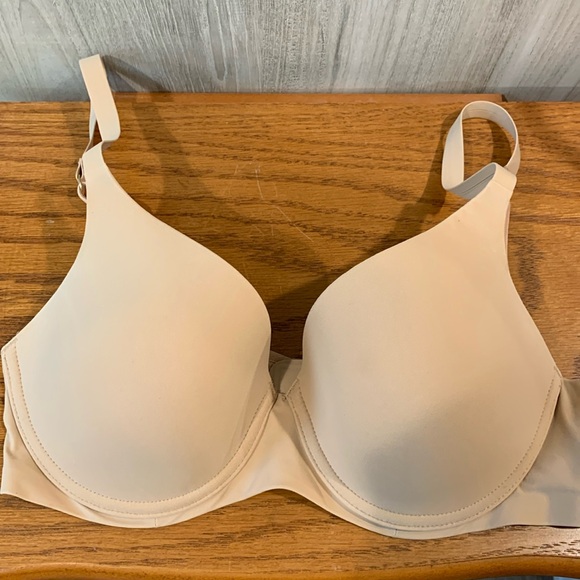NWOT Le Mystere Bra 30D - Picture 1 of 4